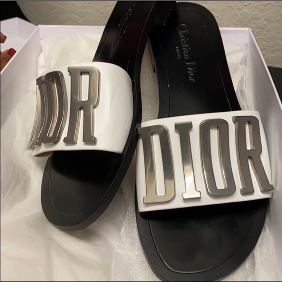 🛑SOLD🛑Dior Slides - Picture 2 of 4